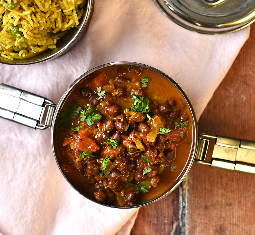 Keralan-style black chickpea curry